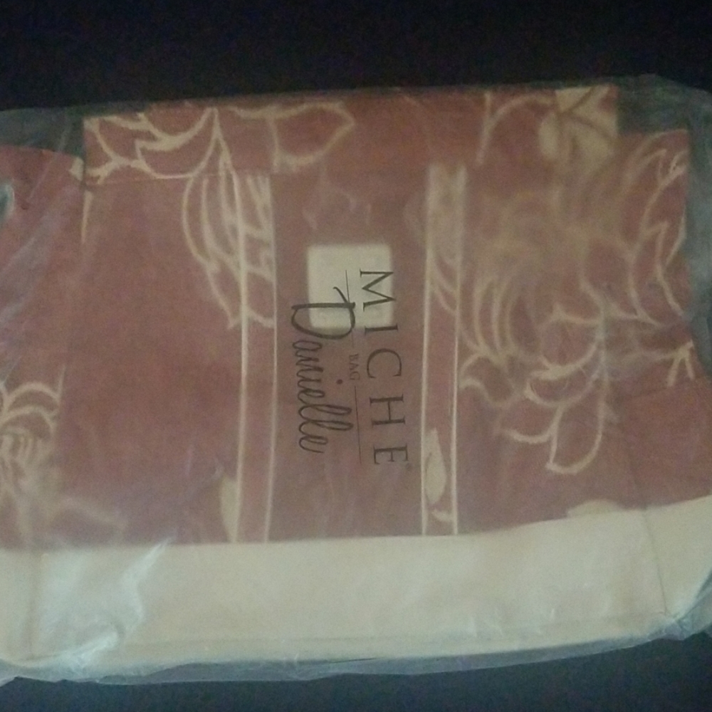 Miche Big/Prima Shell: Danielle